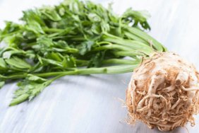 Kereviz-ve-kereviz-sapi-Doganin-en-guclu-detoks-recetesi-featured