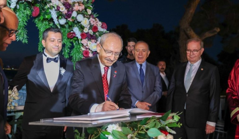 Kılıçdaroğlu, nikah şahidi oldu