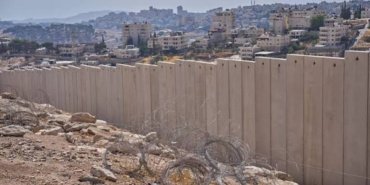 Kudus-ile-Bati-Seria-arasina-cekilen-duvar-Israil-E1-planiyla-neyi-hedefliyor-featured