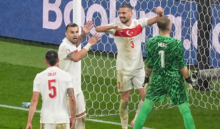 Mert Günok, milli takım kariyerini noktaladı
