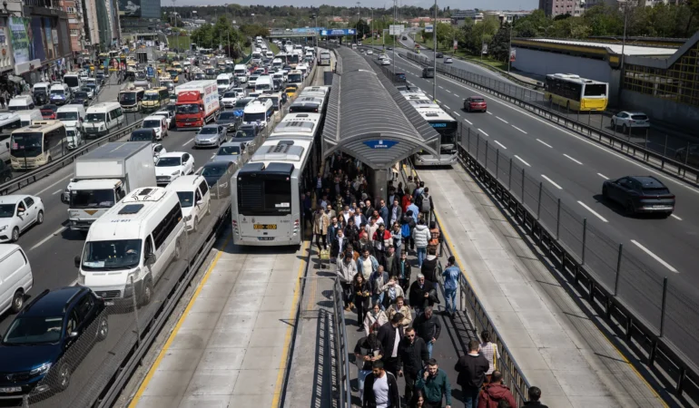 Metro ve tramvaylarda yeni uygulama! Yolcular ücret iadesi alabilecek