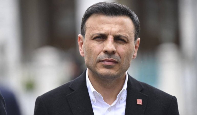Özgür Çelik: AK Parti'te geçen 4 meclis üyesini İstanbul dışına çıkardılar