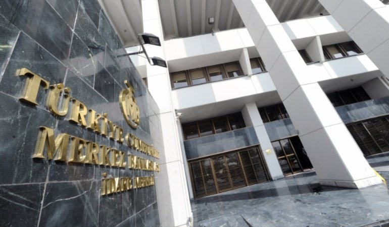 Paranın merkezinde taciz skandalı