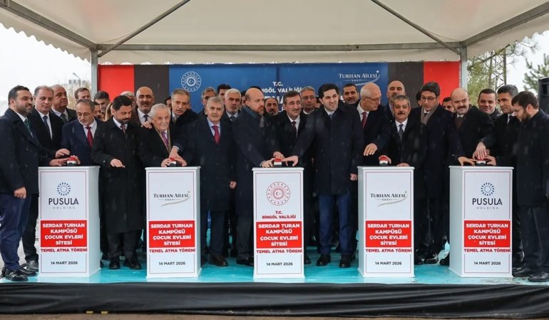 Pusulacı, devlet erkanıyla temel atmış
