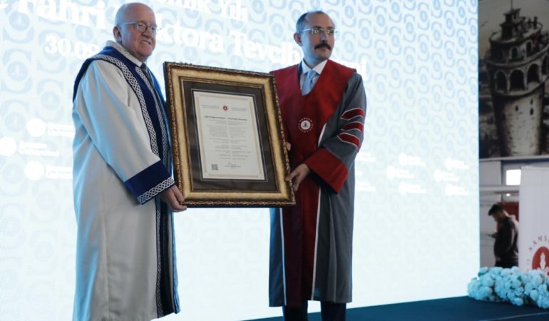 Samsun Üniversitesi Mehmet Muş’a fahri doktora unvanı verdi