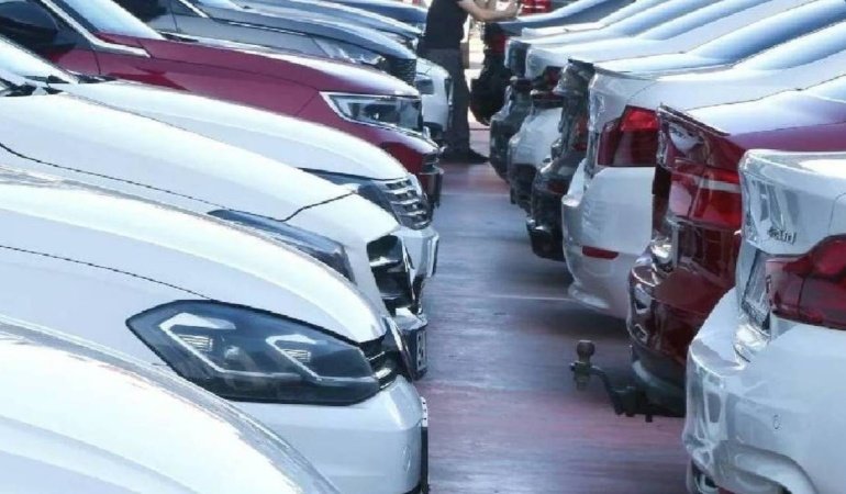 Sanayi yüzü görmeyen 10 benzinli araç: İkinci elde en az arıza yapan arabalar belli oldu