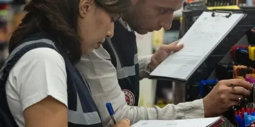 Ticaret-Bakanligi-velileri-kirtasiye-alisverisinde-uyardi-Uretici-bilgisi-kullanim-talimati-ve-yas-isareti-kontrol-edilmeli-featured