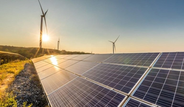 Türkiye güneş ve rüzgardan 442,2 teravatsaat elektrik üretti