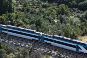 Turkiye039nin-ilk-milli-hizli-treninden-yeni-rekor-Saatte-250-kilometre-hiza-ulasti-featured