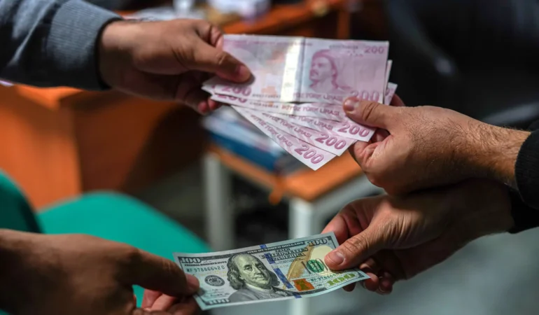 Yargıtay'dan milyonlara emsal karar: Hafta tatilindeki 7,5 saatlik çalışmaya çift ödeme yapılmayacak