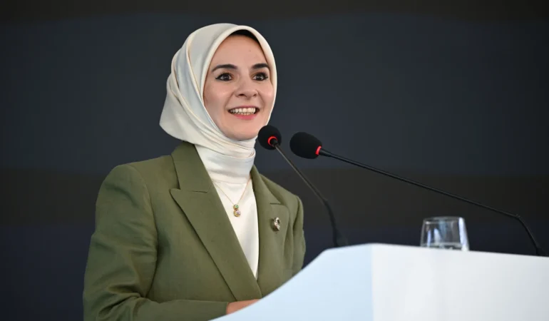Yaşlı ve engelli aylıklarında eylül ödemesi başladı: Toplam 9,3 milyar lira hesaplara yatırılıyor