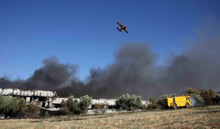 Yunanistan'da düşen savaş uçağındaki 2 pilot öldü