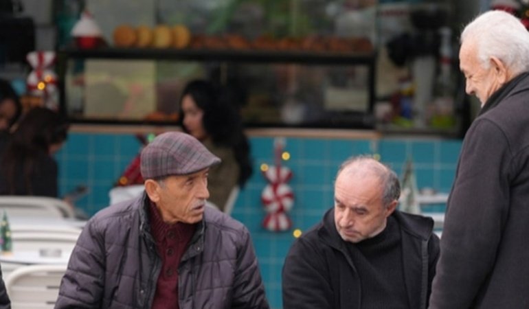 17 milyon emeklinin gözü kulağı bu haberde! Maaş artışında yeni plan ortaya çıktı