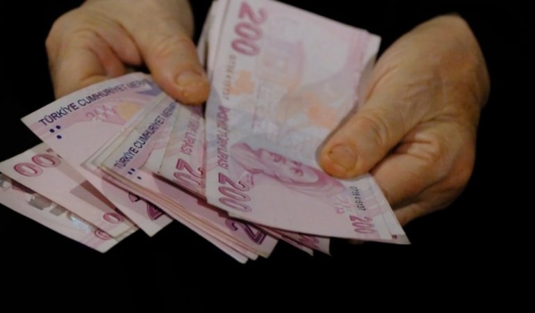 2027’de emekliye enflasyonun üzerinde zam sinyali: Seçim ekonomisinin ilk adımı mı?