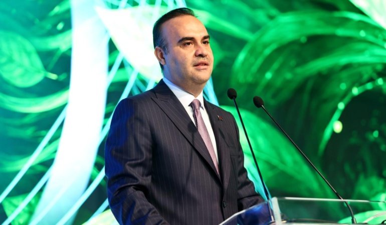 Bakan Kacır: Küresel imalat sanayi katma değerindeki payımızı 2 katına çıkardık