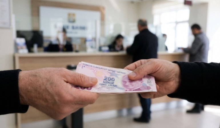 Bankaların çektiği o parayı iade etmesine karar verildi