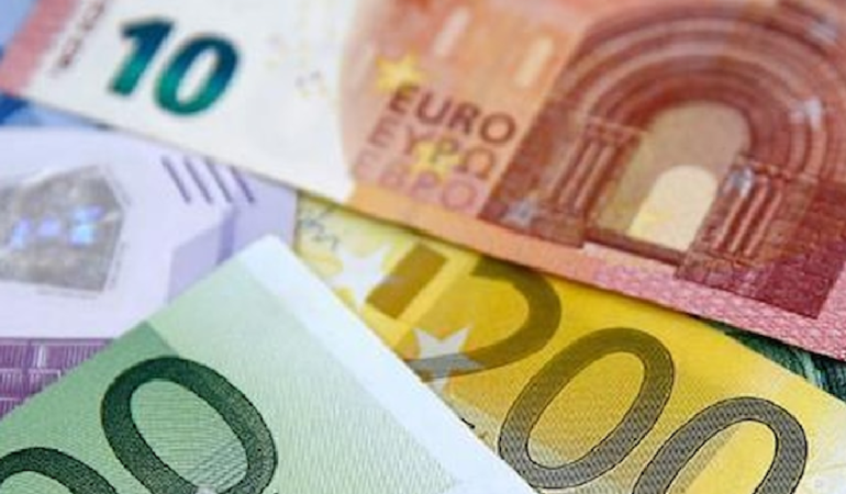 Deutsche Bank üçüncü çeyrekte karını yükseltti