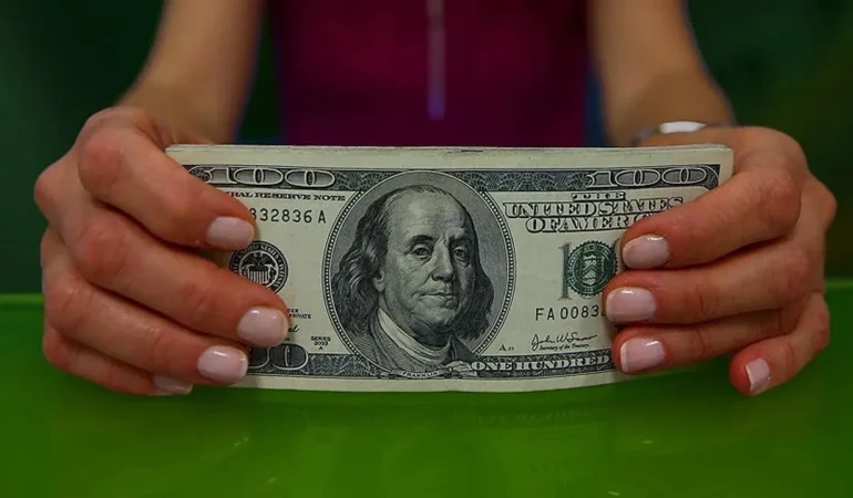 Dolarda atak üstüne atak… 17 ayın zirvesine çıktı
