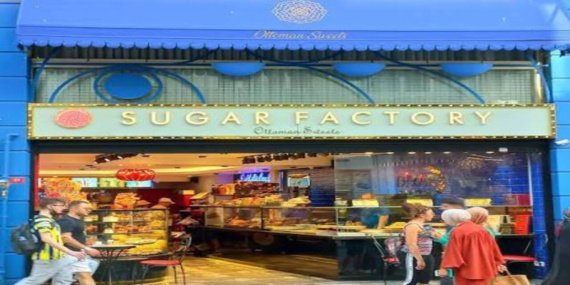 Dunyaca-unlu-restoran-ve-sekerleme-zinciri-Sugar-Factory-subelerini-kapatiyor-featured
