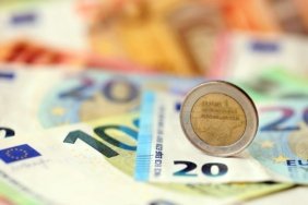 Faiz-kararlari-oncesi-dolar-geriledi-euro-ve-sterlin-yukseldi-featured