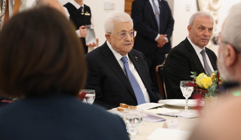 Filistin Devlet Başkanı Abbas: Yeni İsrail hükümetinin kurulmasının sonrasında diyaloğa başlayabiliriz
