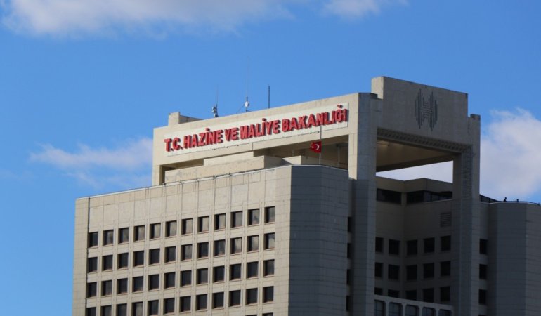 Hazine ve Maliye Bakanlığı'nda yeni atama, SPK ve KGK başkanları görevden alındı