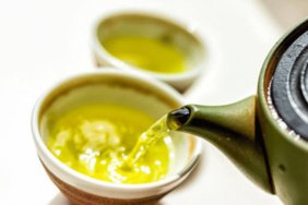 Her-gun-bir-fincan-icen-yaslanmiyor-Iste-vucudu-bastan-yenileyen-yesil-cayin-gizli-gucu-featured