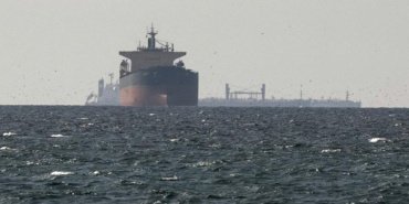 Hurmuz-Bogazi039nda-bir-tanker-kaynagi-bilinmeyen-muhimmatla-vuruldu-featured