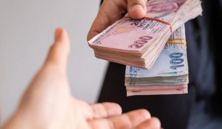 İBB 2027 destek paketini açıkladı: Emekliye 4+4 bin lira bayram ikramiyesi