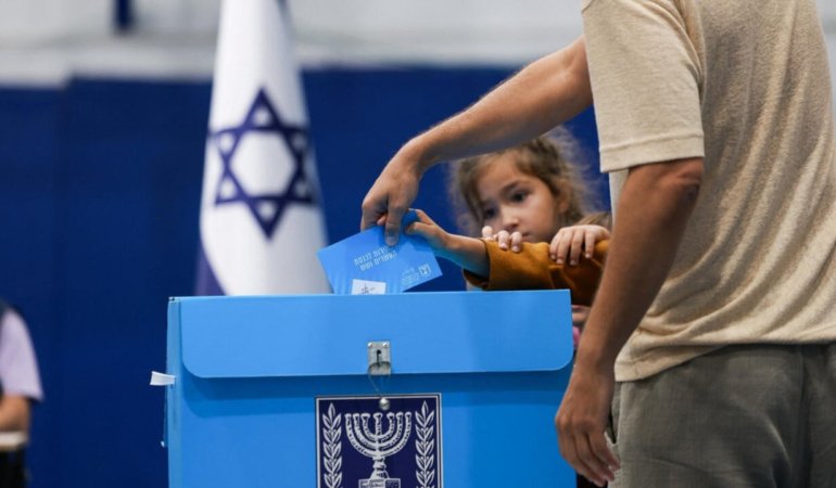 İsrail'de sandıklar kapandı: Netanyahu'nun partisi birinci, rakibinin bloğu önde