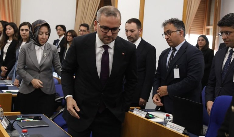 Karahan’ın sunumuna  fon krizi damga vurdu
