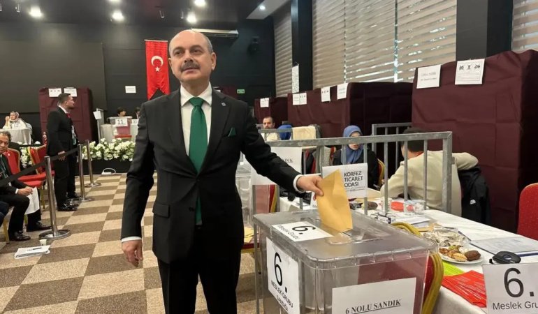 Körfez Ticaret Odası’nda Recep Öztürk güven tazeledi