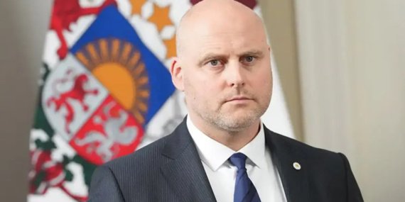 Letonya039daki-genel-secimleri-Basbakan-Kulbergs039in-partisi-kazandi-featured