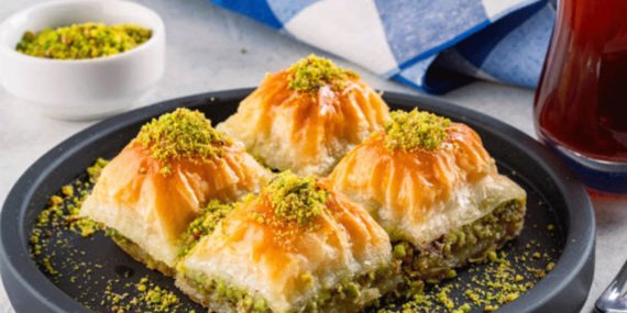 MasterChef-Ev-Baklavasi-nasil-yapilir-Puf-noktalariyla-Ev-Baklavasi-tarifi-featured