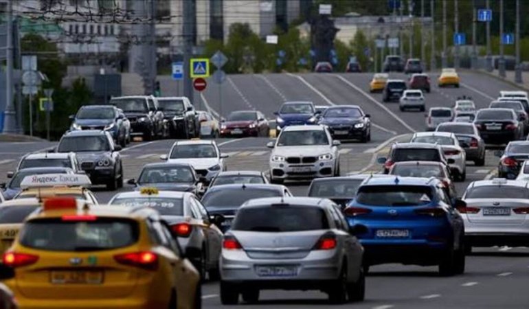 Rusya'da yapay zeka trafikte borç avına çıkıyor: Nafakadan cezaya kadar hepsi listede