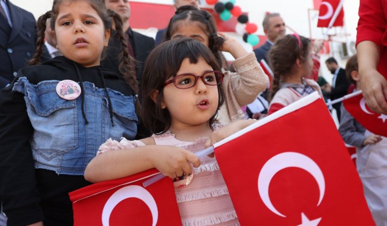 Şam Uluslararası Recep Tayyip Erdoğan Türk Okulu'nda yeni eğitim yılının ilk ders zili çaldı