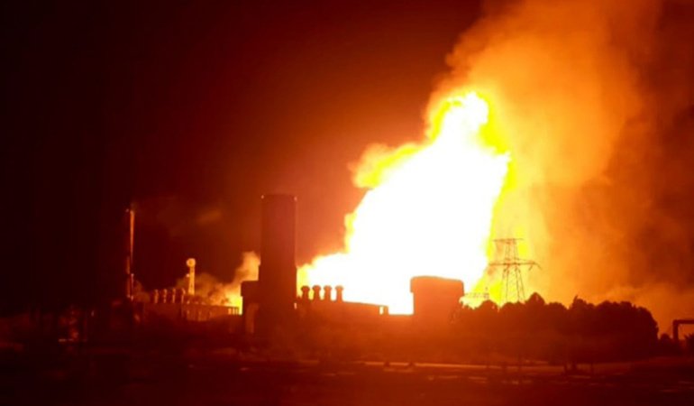 Suriye'de gaz hattında patlama: 3 elektrik santrali devre dışı kaldı