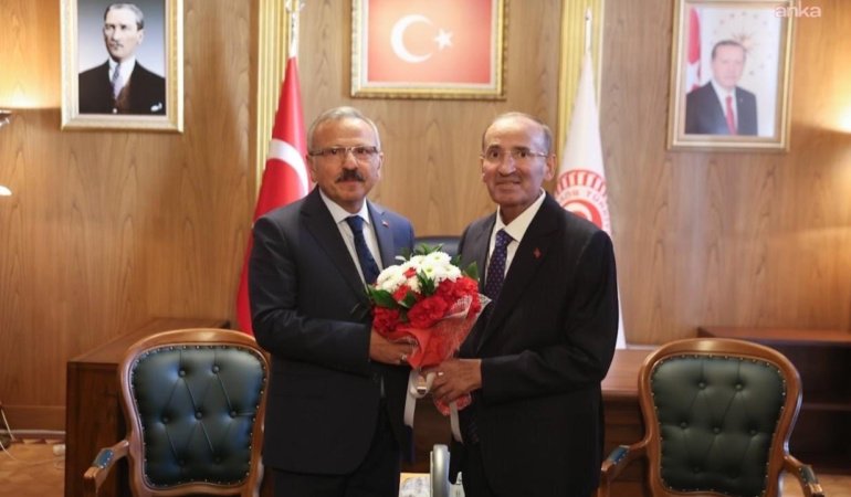 TBMM Başkanvekilliği'nde değişim: Bozdağ görevi Beyazıt'a devretti