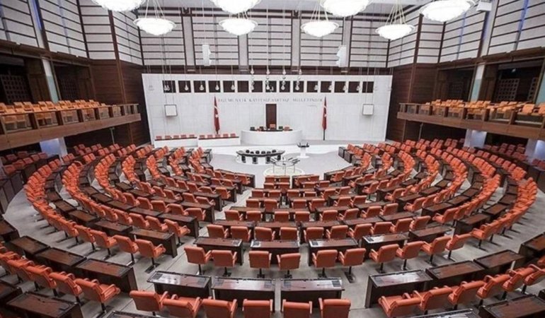 TBMM'de yoğun gündem: Kızılay düzenlemesi görüşülecek, KVKK’ya üye seçilecek