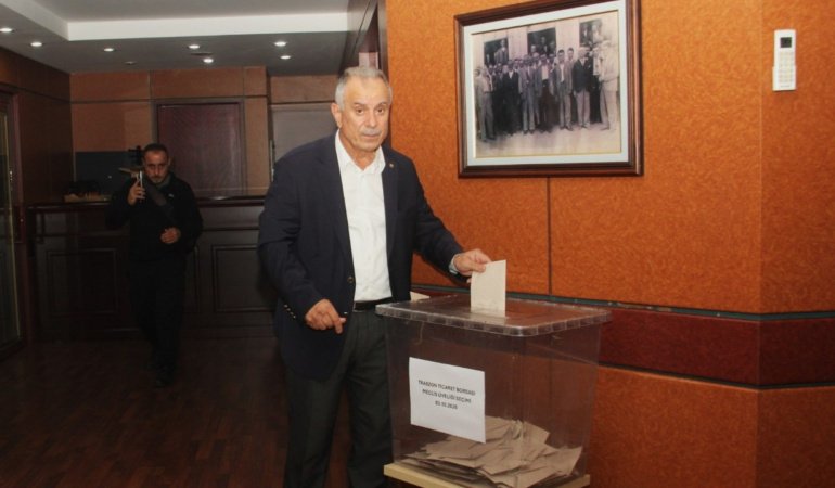 Trabzon Ticaret Borsası’nda Eyyüp Ergan güven tazeledi