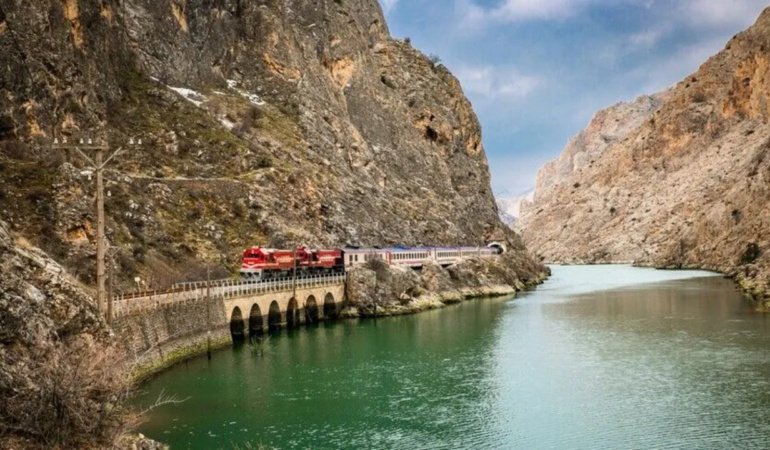 Turistik Doğu Ekspresi seferleri 21 Aralık'ta başlayacak
